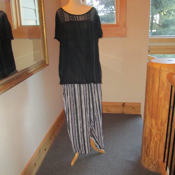 Lee David Striped Pants, Black Faded Glory Lacy Top & Fringe Shop Trends Vest - Picture 5 of 13